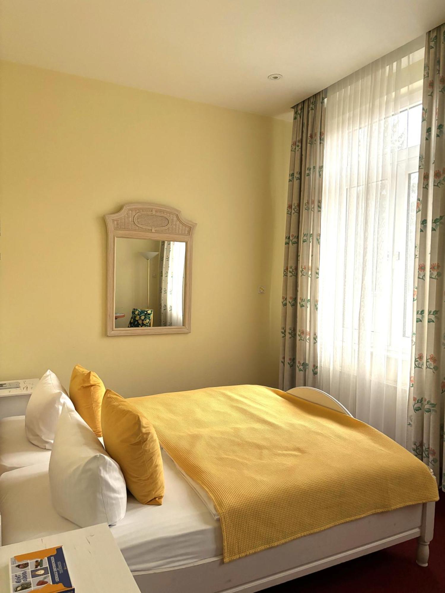 Hotel Villa Hentzel Weimar  Extérieur photo